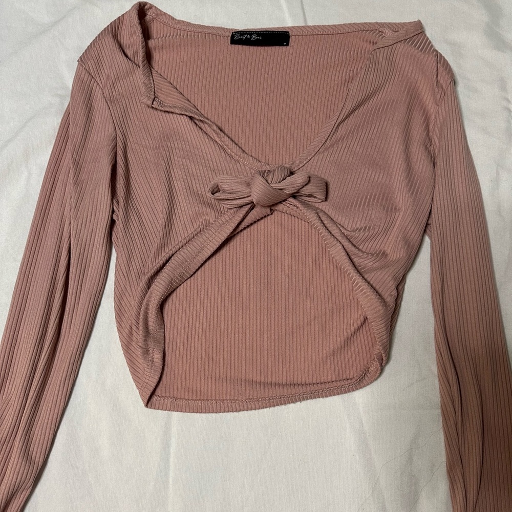 brit and bri size m cropped long sleeve